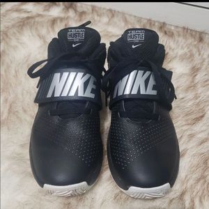 Child Team Hustle D 8 (Gs) basketball shoes